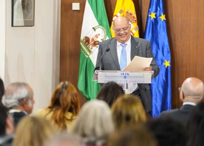  Juan Reyes, director territorial de la Fundacin Secretariado Gitano, inicia su intervencin 