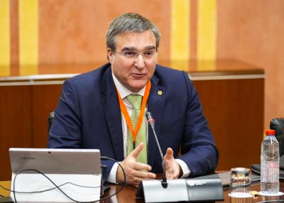 Toma la palabra Jos Andrs Lpez de Fez, presidente de la Comisin de IA y Tecnologa del Crculo de Empresarios del Sur de Espaa (CESUR) 
