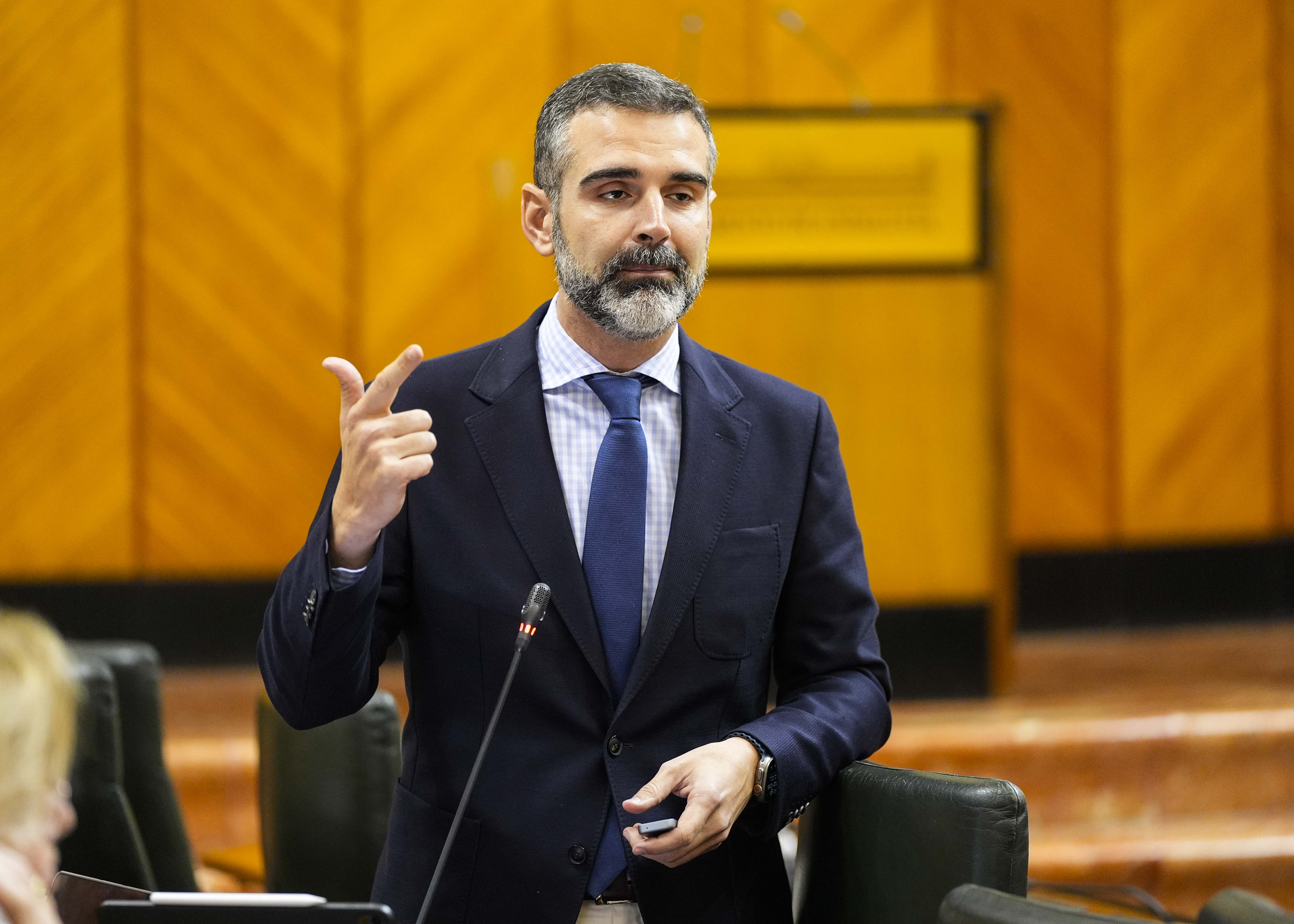 Ramn Fernndez-Pacheco, consejero de Agricultura, Pesca, Agua y Desarrollo Rural, contesta a la cuestin 