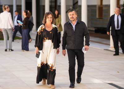 La consejera de Sostenibilidad, Catalina Garca, acompaada de Antonio Martn, portavoz del G.P. Popular de Andaluca 