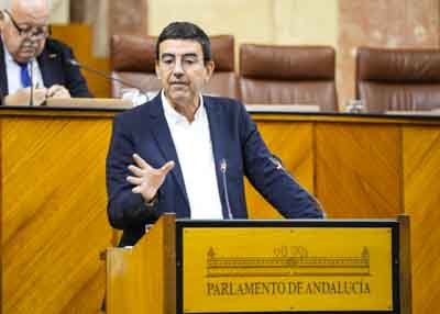 Mario Jess Jimnez, diputado del Grupo Socialista, argumenta una interpelacin relativa a poltica de comunicacin social 