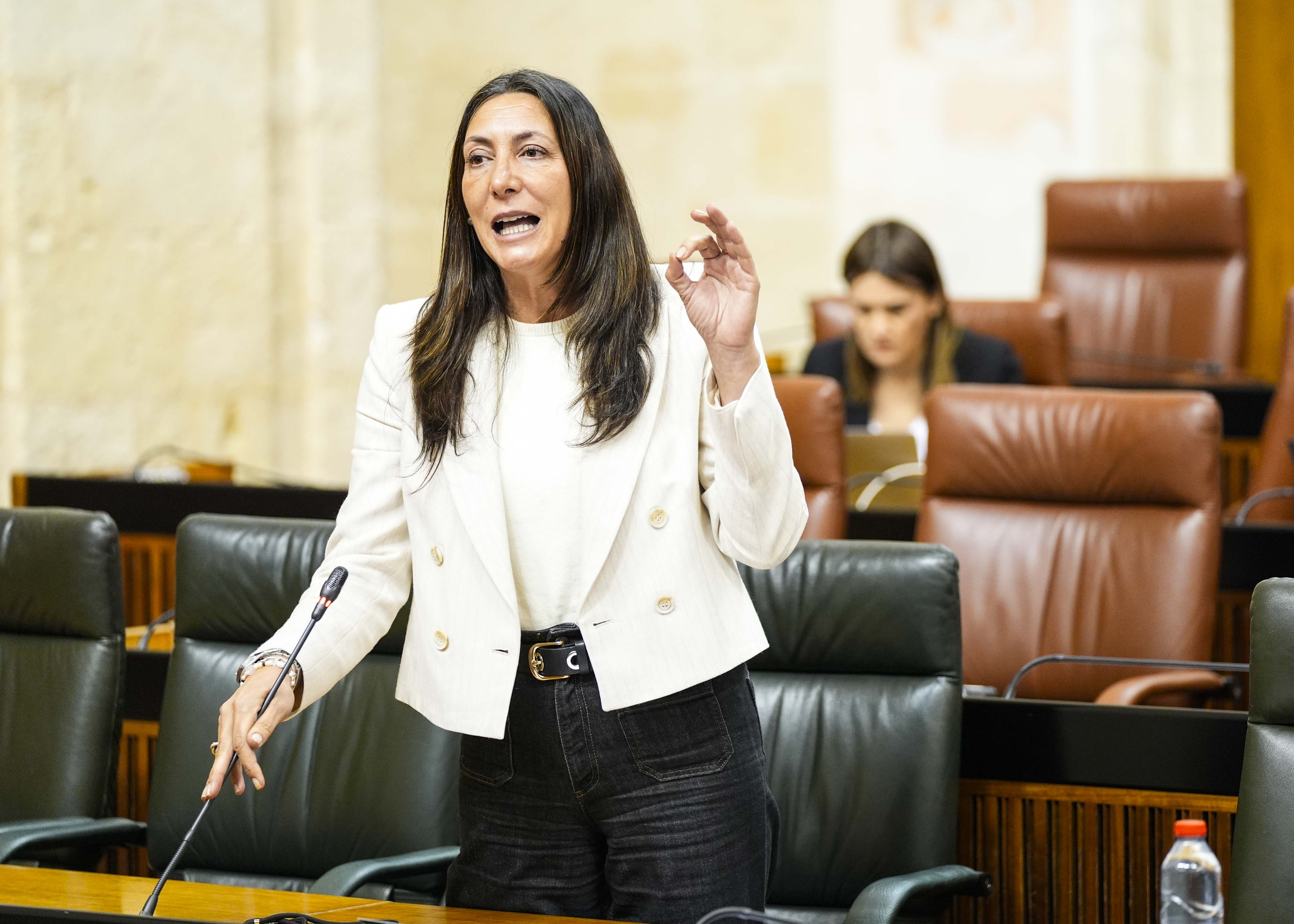 Loles Lpez, consejera de Inclusin Social, Juventud, Familias e Igualdad, responde a la cuestin  