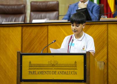 El portavoz de Granada toma la palabra 