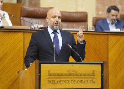 Rodrigo Javier Alonso, portavoz adjunto del Grupo Vox, defiende una PNLP relativa a rechazo de las actuales medidas y polticas antidemocrticas que afectan a los andaluces  