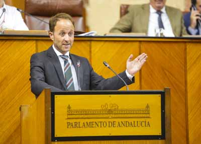 A propuesta del Grupo Popular, Erik Domnguez cierra el orden del da con una proposicin no de ley de rechazo a la corrupcin y difusin de bulos del Gobierno de Espaa y su entorno y sus ataques al Estado de derecho  