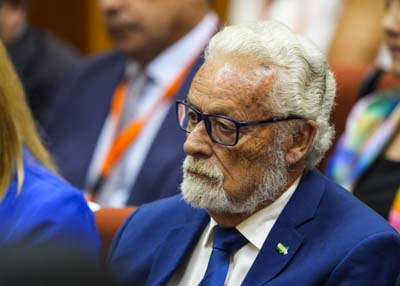 Jess Maeztu, defensor del pueblo andaluz, entre las autoridades presentes 