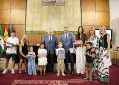  Premio en la categora Infantil y primer ciclo de Primaria para "Andaluca multicultural", obra realizada por alumnado de Educacin Infantil del colegio San Jorge de Palos de la Frontera (Huelva)  