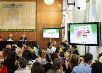 En el encuentro se ha presentado un cupn bajo el lema La sordoceguera, una parte inseparable del Grupo Social ONCE 
