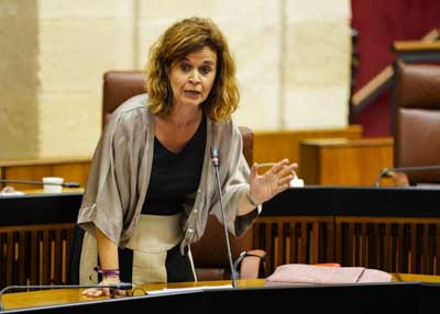  Esperanza Gmez, de Por Andaluca, se interesa por el servicio de atencin temprana 