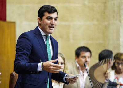  Jos Carlos Garca, diputado del G.P. Popular, formula una pregunta relativa al decreto de creacin de universidades 