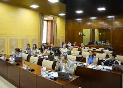  Los miembros de la Comisin de Inclusin Social, Juventud, Familias e Igualdad atienden a la primera comparecencia de la consejera Loles Lpez
