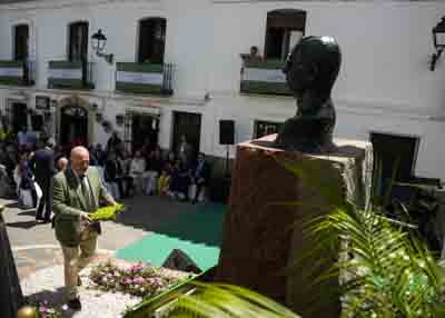 Ofrenda floral de la Fundacin Blas Infante  