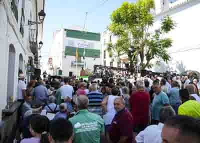  Vista general del acto, con numeroso pblico asistente 