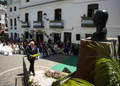 Ofrenda floral del Parlamento de Andaluca 