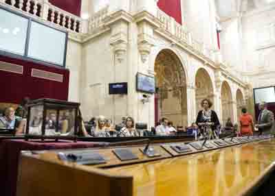  Los diputados del Parlamento se dirigen a votar la eleccin del nuevo director de la Oficina Andaluza contra el Fraude y la Corrupcin 