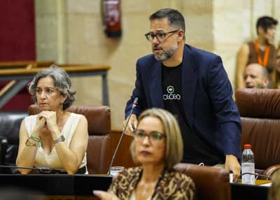 Jos Ignacio Garca, portavoz del G.P. Mixto-Adelante Andaluca, inicia las preguntas al presidente con una cuestin relativa a Plan Verano del SAS  
