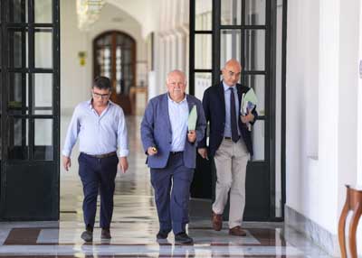  El presidente del Parlamento de Andaluca, Jess Aguirre, se dirige a la Junta de Portavoces   