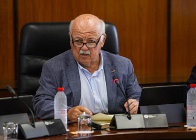 Jess Aguirre, presidente de la Cmara, inicia la sesin de la Junta de Portavoces  
