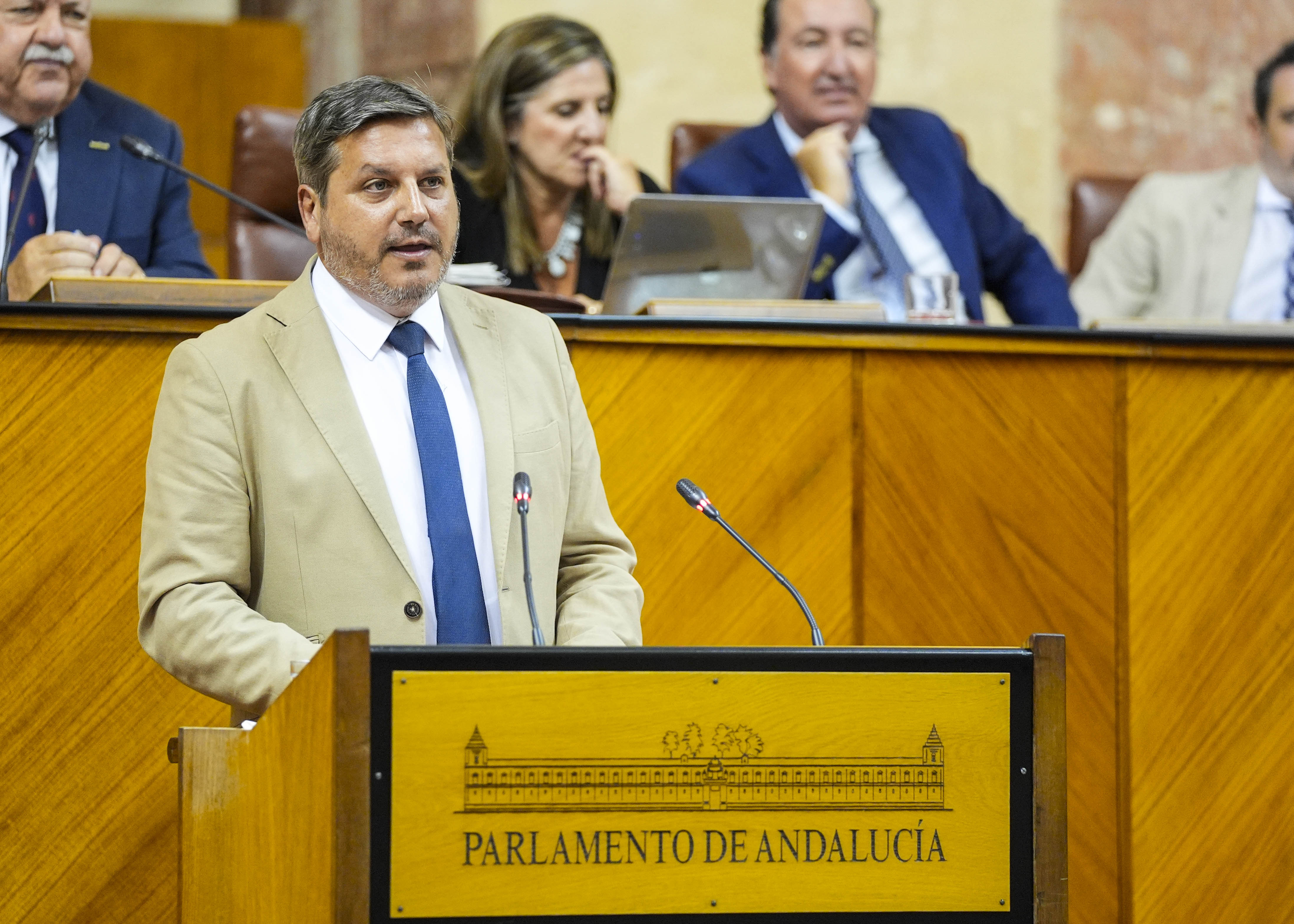 Por el Grupo Popular de Andaluca, el diputado Alejandro Romero explica el parecer de su formacin sobre la proposicin de ley  