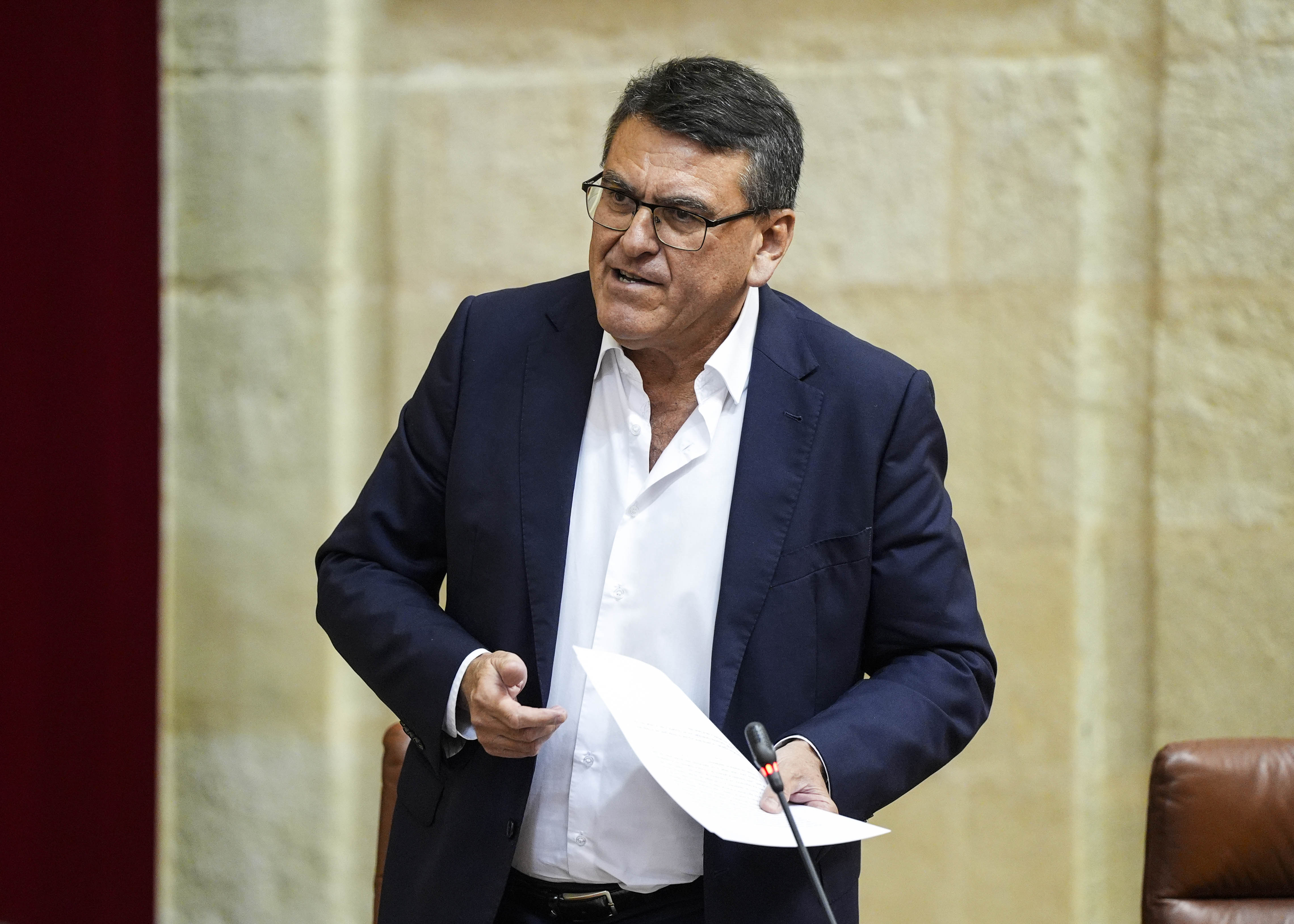 El diputado Rafael Segovia, del G.P. Vox en Andaluc�a, formula una pregunta relativa al futuro de la agricultura en Huelva 