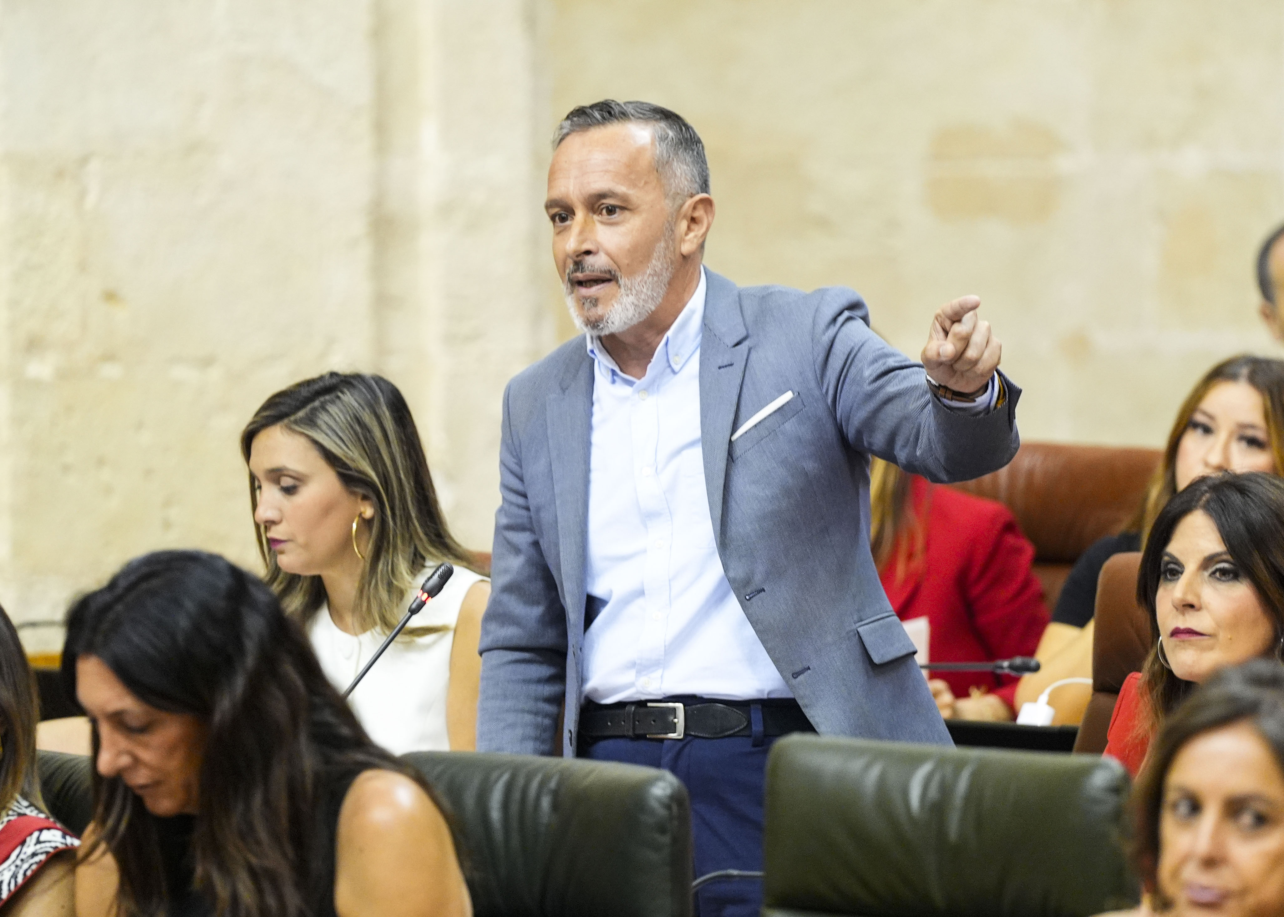  Por el Grupo Socialista, su portavoz adjunto, Rafael Alfonso Recio, formula una pregunta relativa a cuidados paliativos pedi�tricos