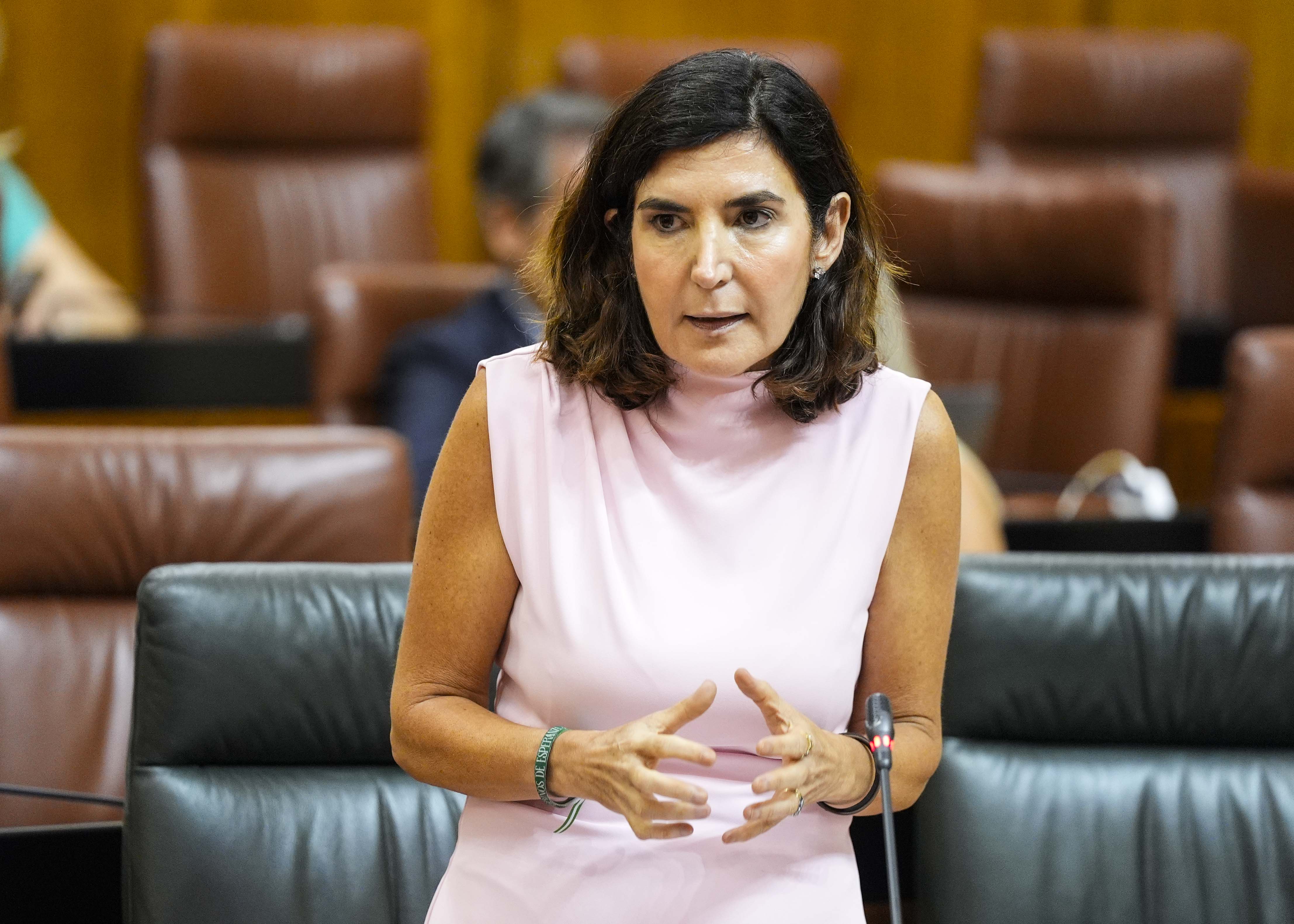 Contesta a la cuesti�n de m�xima actualidad la consejera de Empleo, Empresa y Trabajo Aut�nomo, Roc�o Blanco 