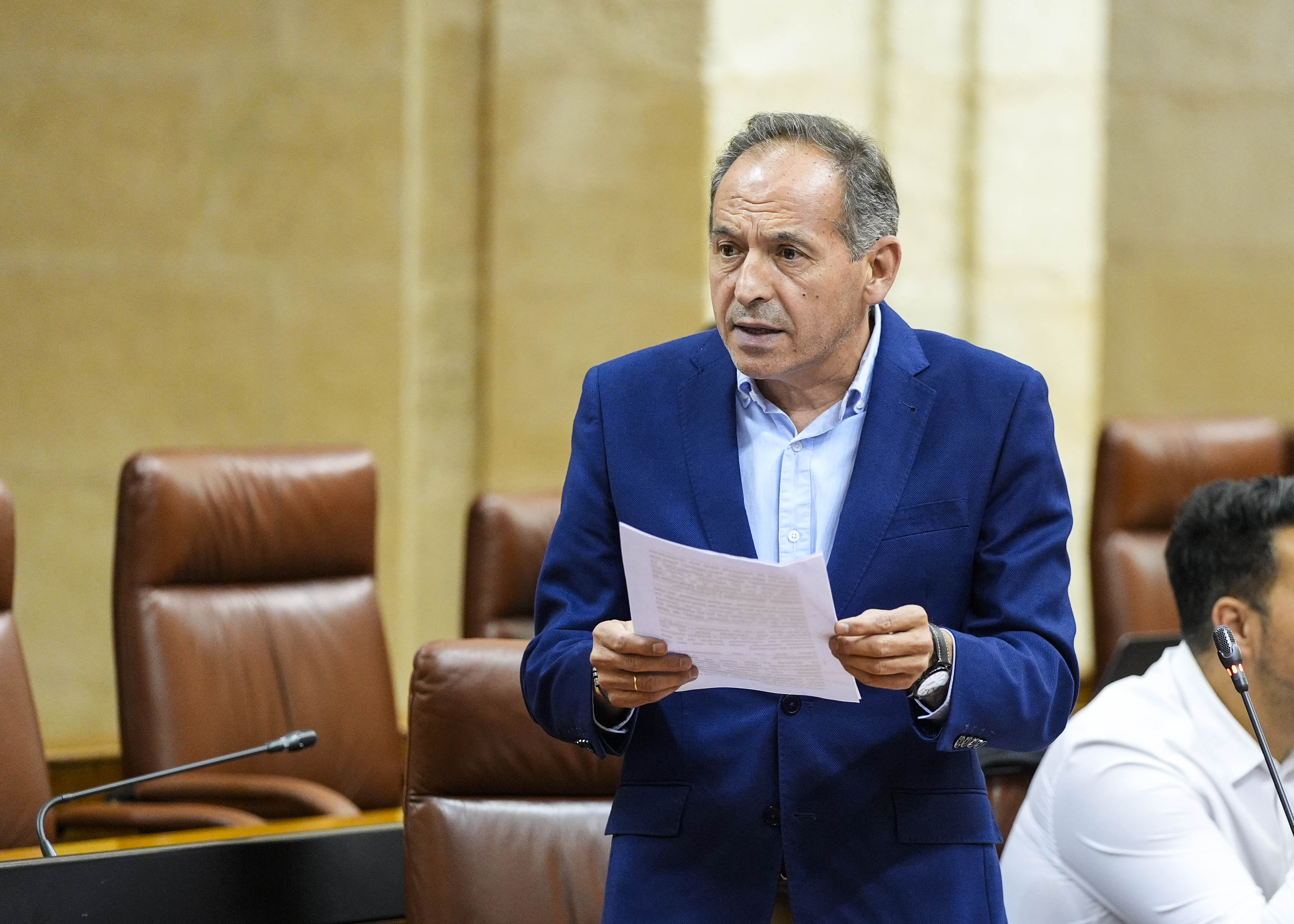 Jacinto Jes�s Viedma, del Grupo Socialista, formula una pregunta de m�xima actualidad relativa a actuaciones de la Consejer�a ante una reciente condena por muerte de fauna silvestre protegida 