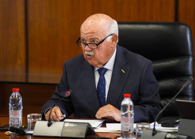 El presidente del Parlamento de Andaluca, Jess Aguirre, da comienzo a la sesin  