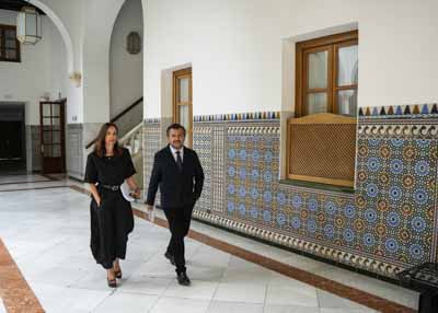  Antonio Martn, portavoz del Grupo Popular, se dirige a la sesin acompaado de Mara Isabel Lozano, portavoz adjunta de su formacin