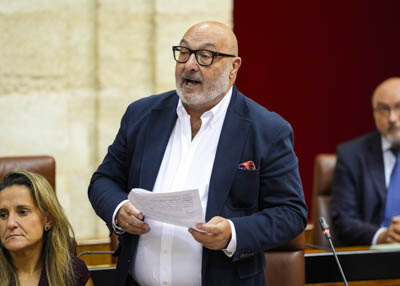 Alejandro Herndez, del G.P. Vox en Andaluca, se interesa por las actuaciones de la Junta de Andaluca frente a la lengua azul 