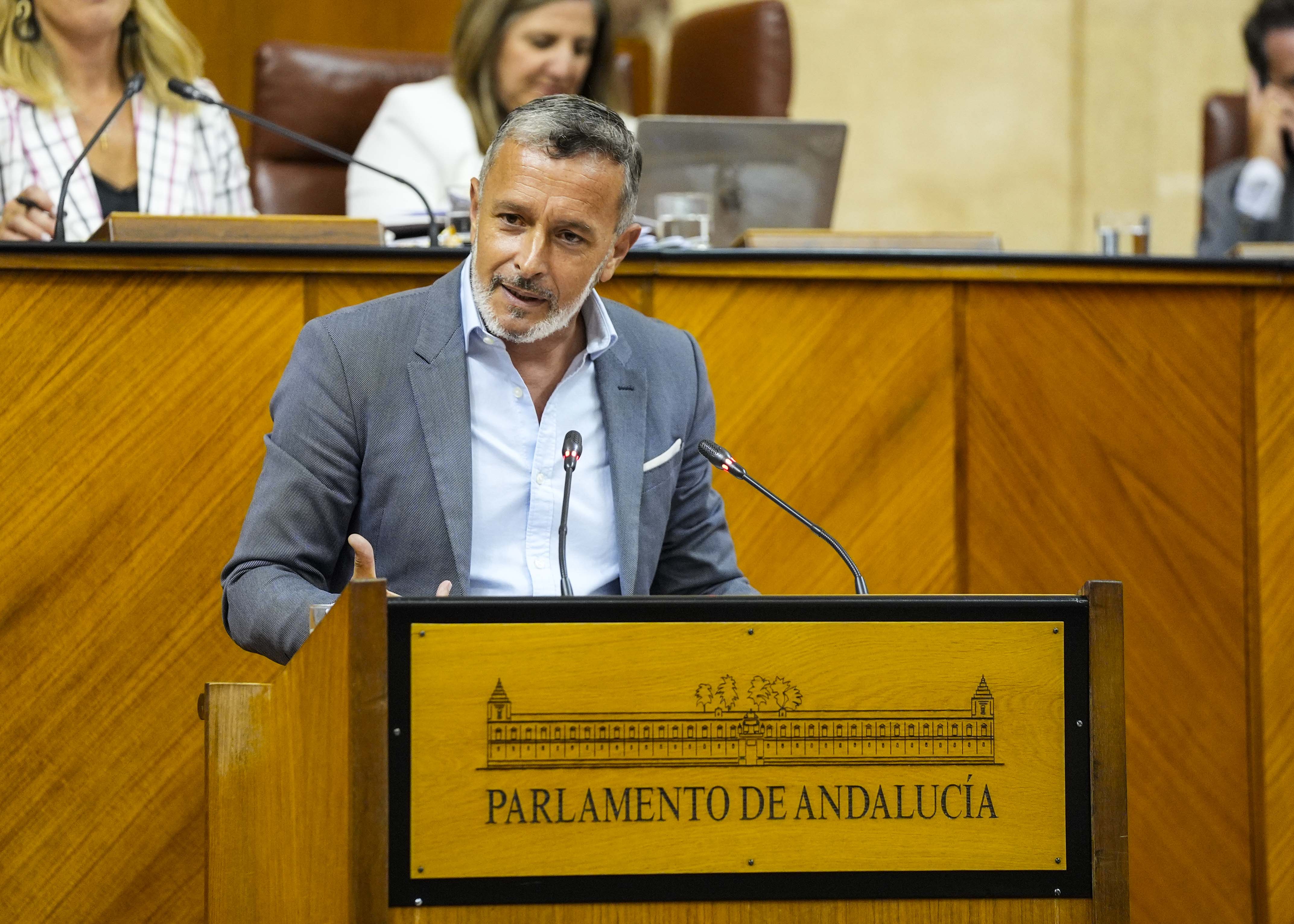 Rafael Alfonso Recio, portavoz adjunto del Grupo Socialista, presenta una PNLP relativa a aceptacin por parte de la Junta de Andaluca de la condonacin de deuda propuesta por el Gobierno de Espaa   