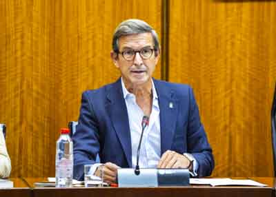  El consejero de Industria, Energa y Minas, Jorge Paradela, informa en la comisin correspondiente 