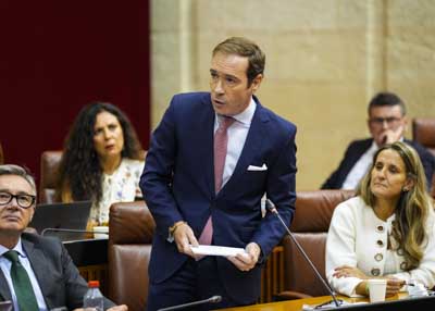 Javier Cort�s, presidente del Grupo Vox, pregunta sobre el coste de la inmigraci�n ilegal en Andaluc�a 