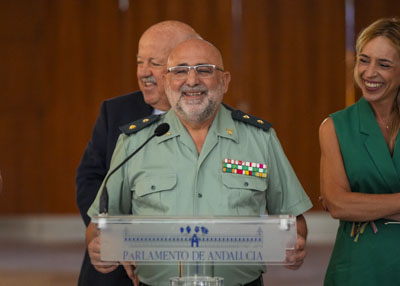 El teniente coronel Esteban Gmez, comisario de la exposicin, se dirige a los presentes 