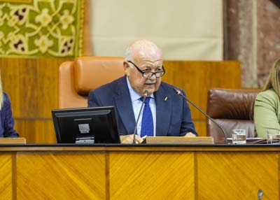 El presidente del Parlamento de Andaluca, Jess Aguirre, da inicio a la sesin plenaria 