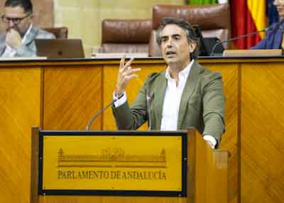El diputado Antonio Saldaa explica el parecer del Grupo Popular respecto del proyecto de Ley de Vivienda en Andaluca 