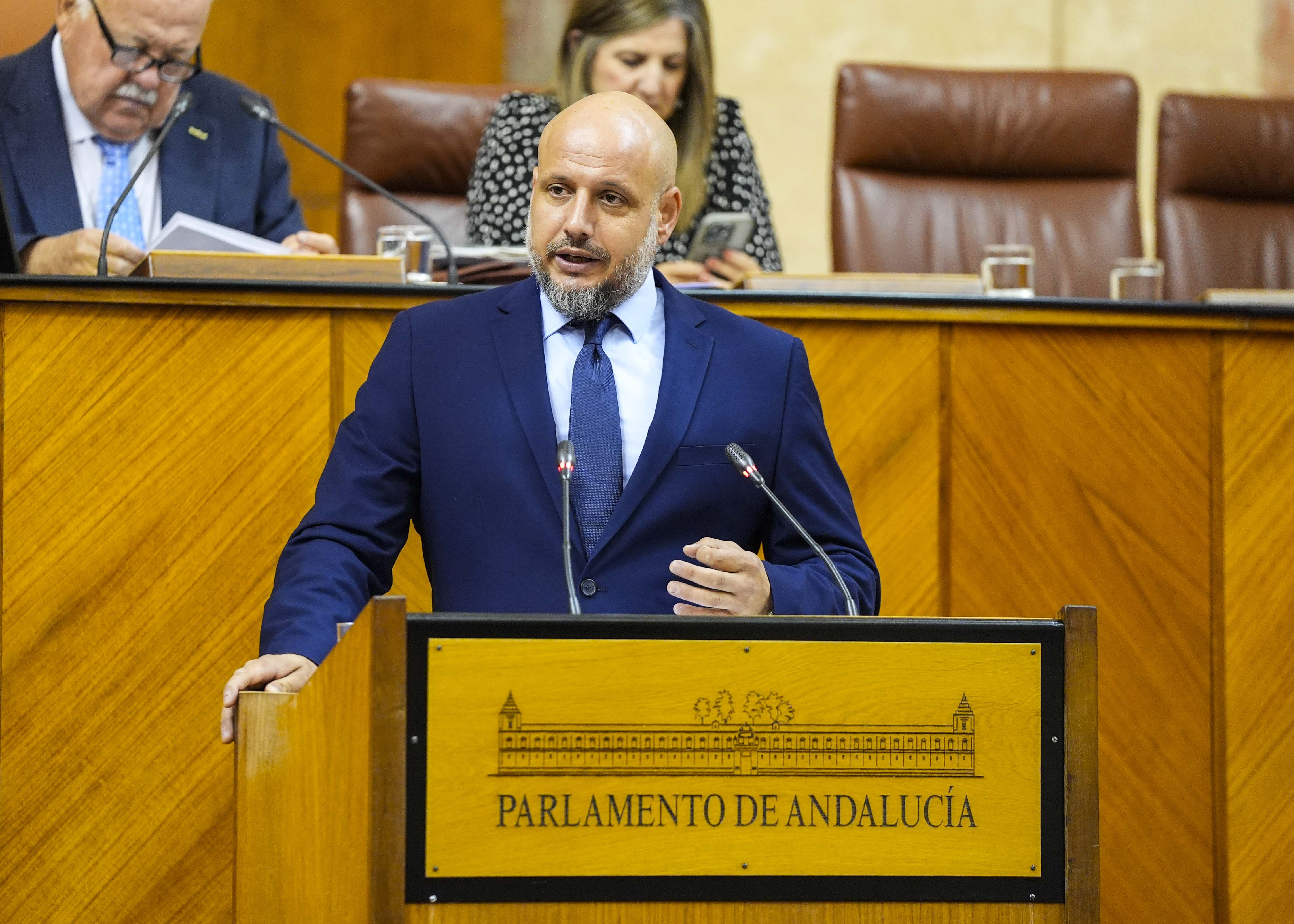 Rodrigo Javier Alonso, del G.P Vox, reanuda la sesin con una mocin relativa a poltica general en materia de sector primario