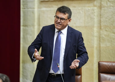 Rafael Segovia, del Grupo Vox, formula una pregunta relativa a infraestructuras pendientes para garantizar las reservas hdricas 