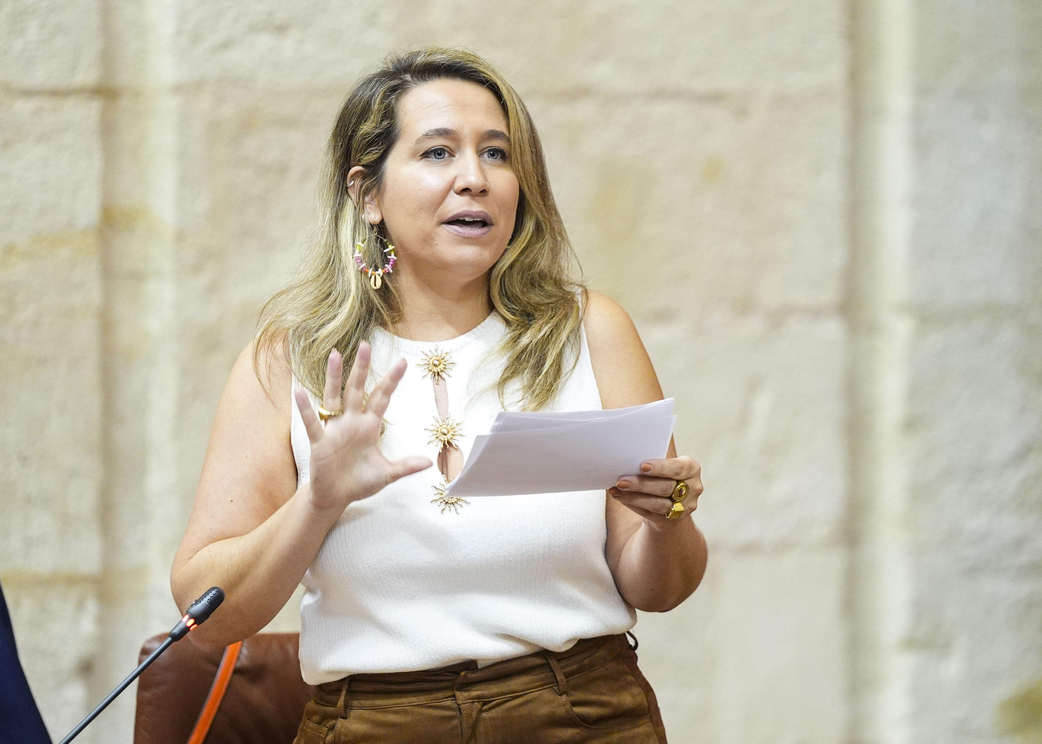 Jessica Trujillo, del G.P. Popular, pregunta sobre el plan de empleo ACTIVA-T JOVEN 