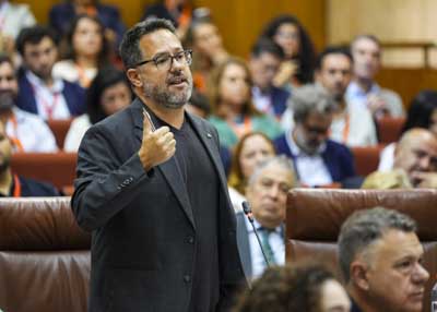   El portavoz del G.P. Mixto-Adelante Andaluca, Jos Ignacio Garca, inicia las preguntas al presidente de la Junta con una cuestin relativa a los errores en el programa de deteccin precoz de cncer de mama