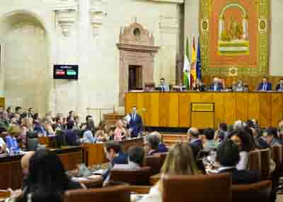 El Pleno de la Cmara andaluza durante las preguntas de los portavoces parlamentarios al presidente de la Junta de Andaluca
