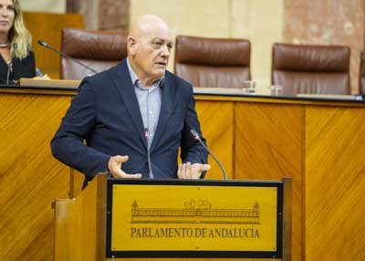 A propuesta del G.P. Socialista, Gerardo Snchez argumenta una proposicin no de ley relativa a apoyo a la reduccin de la jornada laboral 