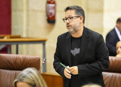  Jos� Ignacio Garc�a, portavoz del G.P. Mixto-Adelante Andaluc�a, plantea una cuesti�n de m�xima actualidad sobre los ERE en The Phone House de Jerez de la Frontera