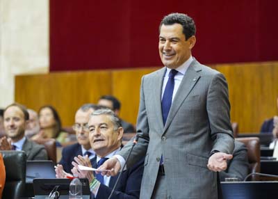 Juan Manuel Moreno, presidente de la Junta de Andaluc�a, en una de sus intervenciones en la sesi�n de control al Ejecutivo 