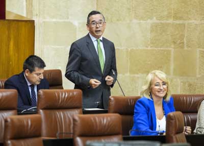 El diputado del Grupo Popular Daniel Castilla se interesa por los avances en infraestructuras judiciales de Torrox 