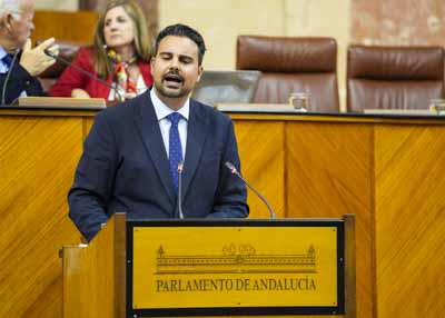 Para posicionar al Grupo Socialista toma la palabra el diputado Mateo Javier Hernndez