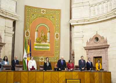 La Mesa del Parlamento de Andaluca durante el minuto de silencio 