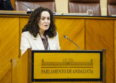 La portavoz de Por Andaluca, Inmaculada Nieto, argumenta la enmienda de totalidad de su grupo al Proyecto de Ley del Presupuesto 
 