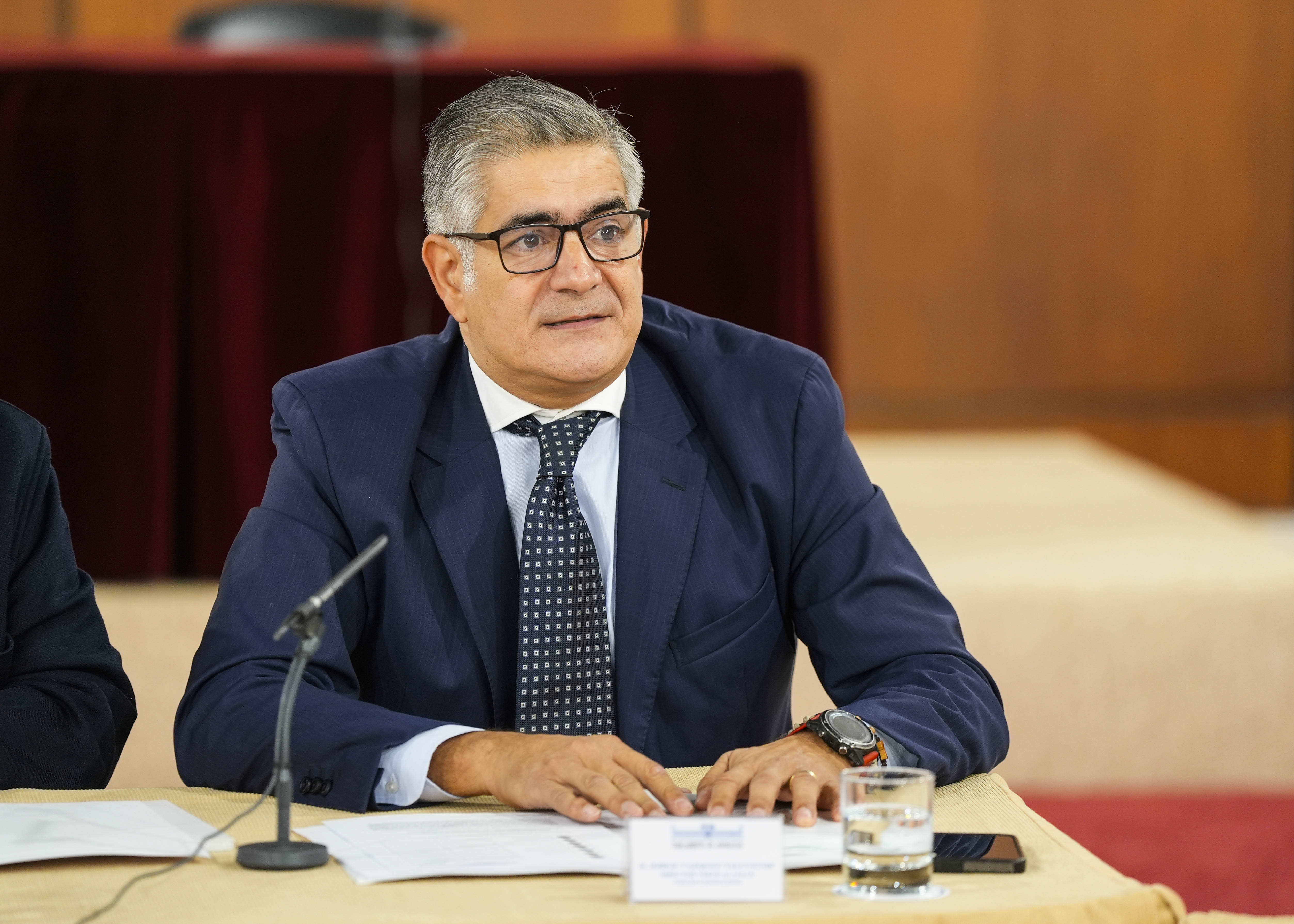 Jorge Vzquez Valcuende, director de la vertical de Salud de Vinces Consulting, pronuncia unas palabras en el acto 