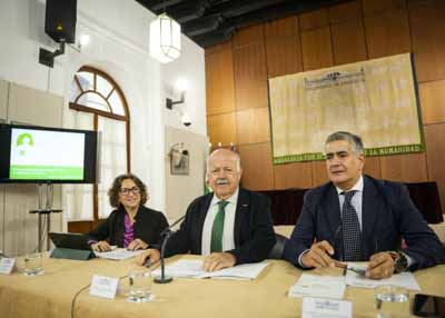 El presidente del Parlamento de Andaluca inicia la presentacin del Libro Blanco sobre la Diabetes 
